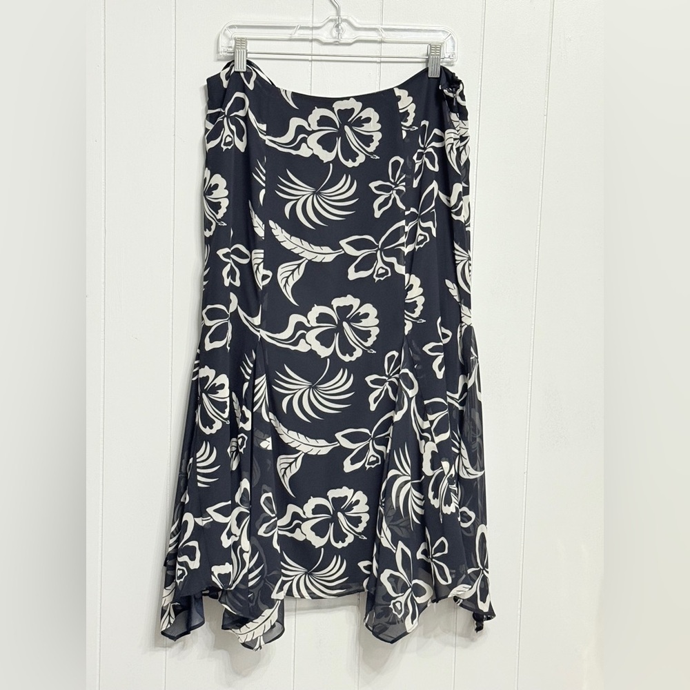 Chaps Dip Navy almost like Black Skirt with White Floral. Lining